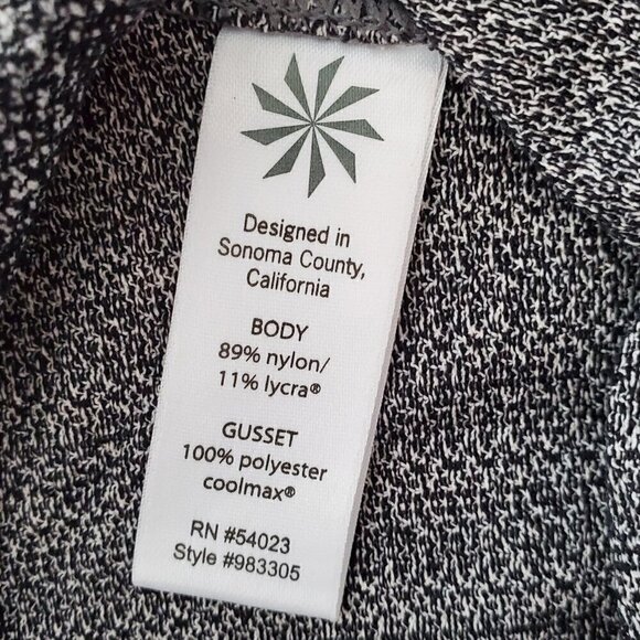 Athleta Static Drifter Capri Leggings Side Zip Leg Pockets Athleisure Size XS - Picture 10 of 15